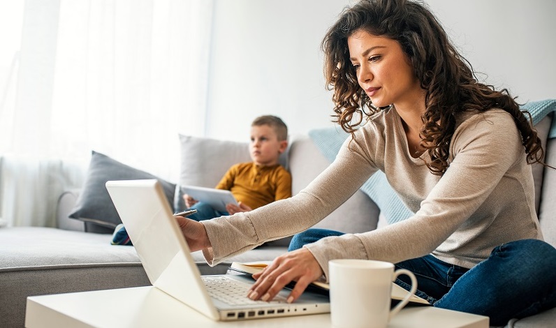Desideri noleggiare dei laptop per un’azienda, un ufficio o un evento? Con Tecnomeeting puoi noleggiare uno o più di 100 laptop. Gestiamo un vasto stock di laptop nuovi delle migliori marche, come HP, Apple Macbooks e MSI. I nostri laptop sono stati introdotti nel mercato di recente e sono testati approfonditamente dal nostro team. Avrai così la garanzia di disporre sempre di laptop nuovi e perfettamente funzionanti.