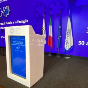 Podio in plex opalino bianco con monitor